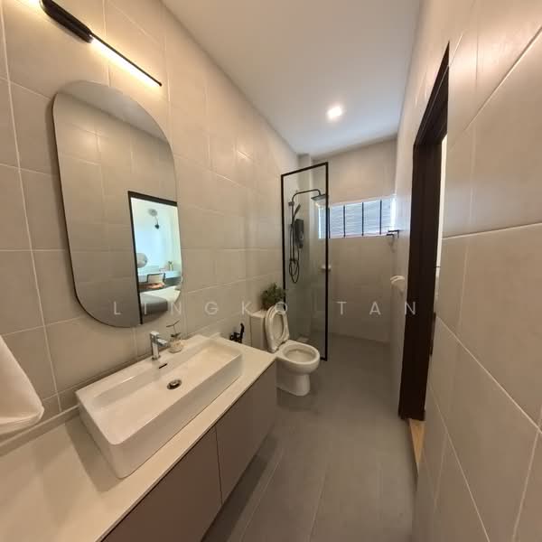 Cluster House for Sale in Sitiawan (Perak) - Lingko Tan - Bathroom - PropertyGuru.com.my