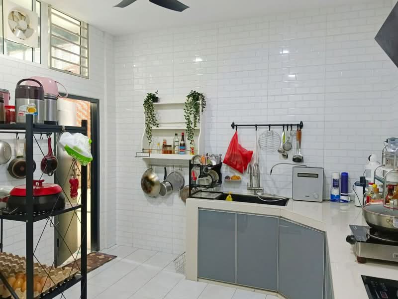 2-storey Terraced House for Sale in Taman Bestari Indah (Ulu Tiram) - Keith Ching - Kitchen - PropertyGuru.com.my
