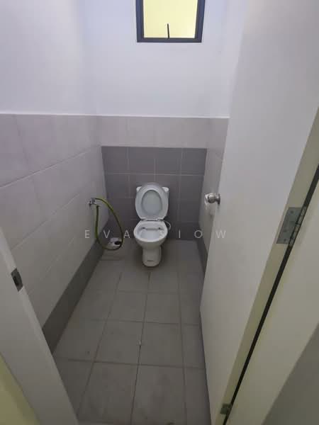 Shop / Office for Rent in Skudai (Johor) - Eva Siow - Bathroom - PropertyGuru.com.my