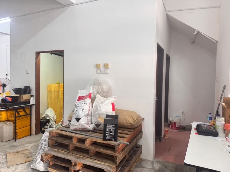 Shop for Rent in Taman Daya (Johor Bahru) - Alanis Lee - Interior - PropertyGuru.com.my