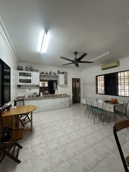 Taman Rapat Damai untuk Untuk Dijual - RM 550,000, Apr 2026 - Kitchen - PropertyGuru.com.my
