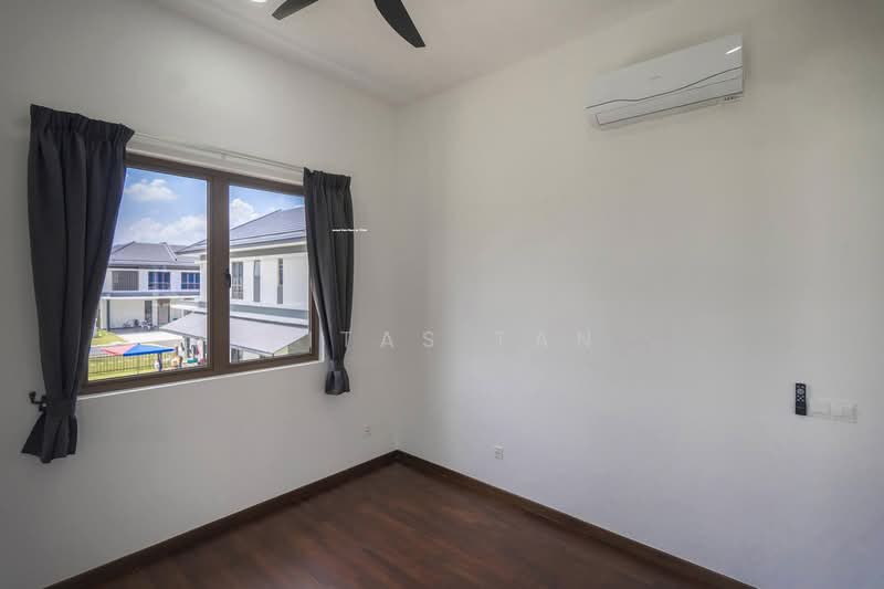 Semi-Detached House for Sale in Setia Alam (Selangor) - Vitas Tan - Bedroom - PropertyGuru.com.my