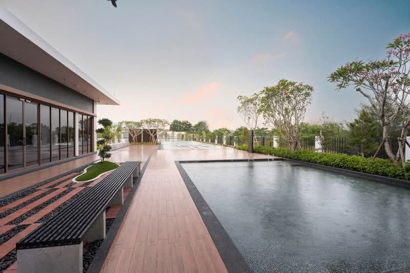 Semi-Detached House for Sale in Setia Alam (Selangor) - Vitas Tan - Exterior - PropertyGuru.com.my