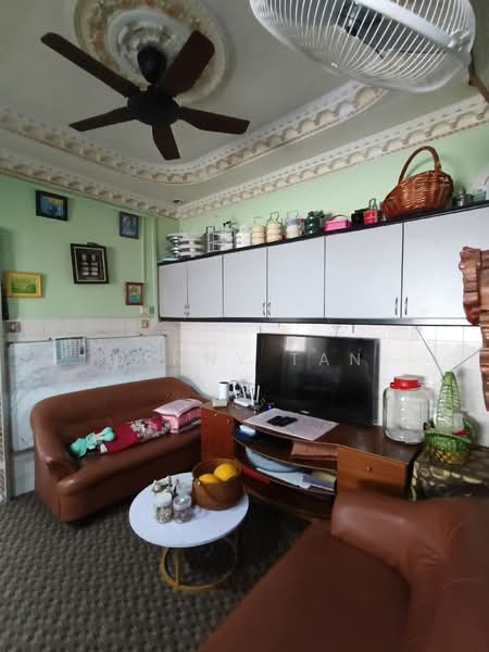 2-storey Terraced House for Sale in SS19 (Subang Jaya) - Benny Tan - Living Room - PropertyGuru.com.my