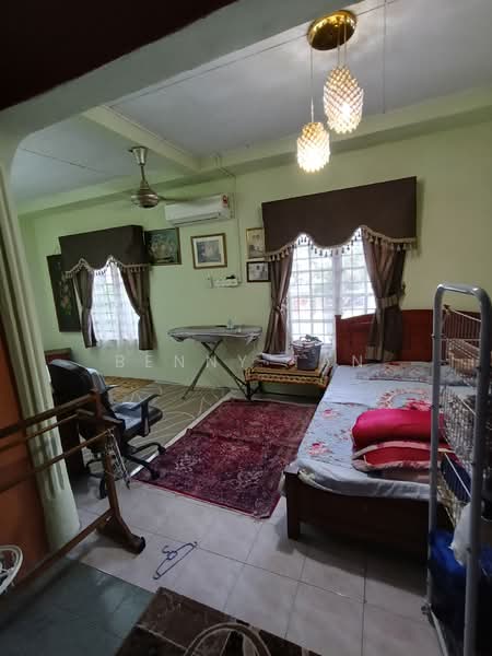 2-storey Terraced House for Sale in SS19 (Subang Jaya) - Benny Tan - Bedroom - PropertyGuru.com.my