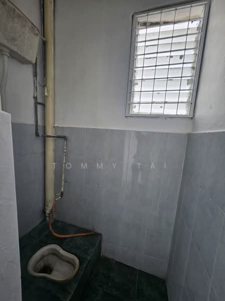 Shop / Office for Rent in Taman Ungku Tun Aminah (Skudai) - Tommy Tai - Bathroom - PropertyGuru.com.my