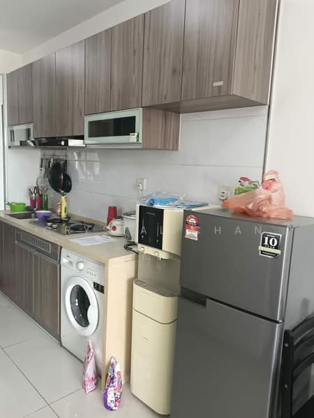 Kediaman Servis untuk Dijual di Country Garden Central Park - Crystal Chan - Kitchen - PropertyGuru.com.my