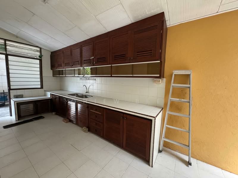 Single Storey Terrace Corner Unit @Jalan Chee Seng Tanjung Bungah untuk Untuk Dijual - RM 1,100,000, Apr 2026 - Kitchen - PropertyGuru.com.my