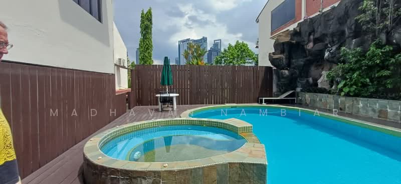 Bungalow for Sale in Taman Bukit Pantai (Bangsar) - Madhavan Nambiar - Pool - PropertyGuru.com.my