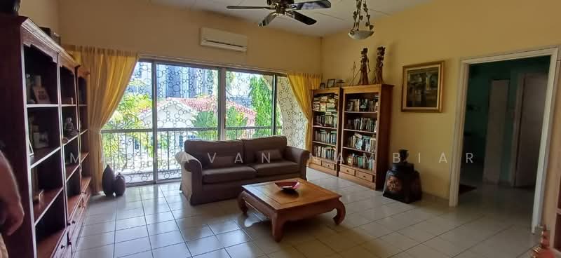 Bungalow for Sale in Taman Bukit Pantai (Bangsar) - Madhavan Nambiar - Living Room - PropertyGuru.com.my