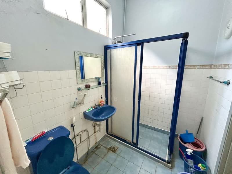 Burhanuddin Helmi, Taman Tun Dr Ismail untuk Untuk Dijual - RM 1,400,000, Apr 2026 - Bathroom - PropertyGuru.com.my