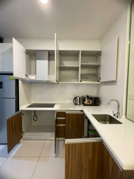 Service Residence for Sale at Setia Sky 88 - Michelle Chai - Kitchen - PropertyGuru.com.my