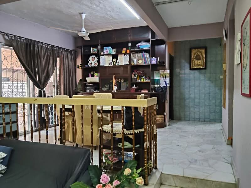 Terraced House for Sale in Ampang Jaya (Ampang) - Muin Mn - Living Room - PropertyGuru.com.my