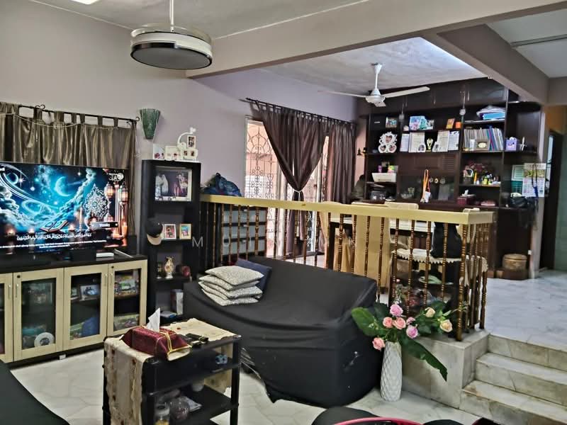 Terraced House for Sale in Ampang Jaya (Ampang) - Muin Mn - Living Room - PropertyGuru.com.my