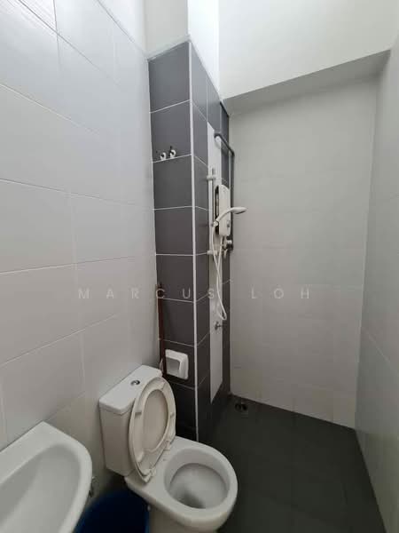 Semi-Detached House for Rent in Bandar Seri Alam (Masai) - Marcus Loh - Bathroom - PropertyGuru.com.my
