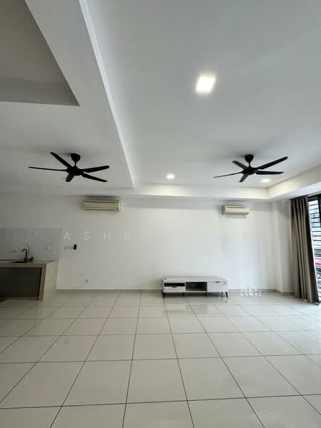 3-storey Terraced House for Rent in BANDAR PUCHONG JAYA (Puchong) - Ashby Chan - Living Room - PropertyGuru.com.my