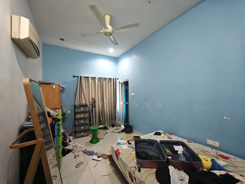 Semi-Detached House for Sale in Bukit Dumbar (Jelutong) - Kay Wong - Bedroom - PropertyGuru.com.my