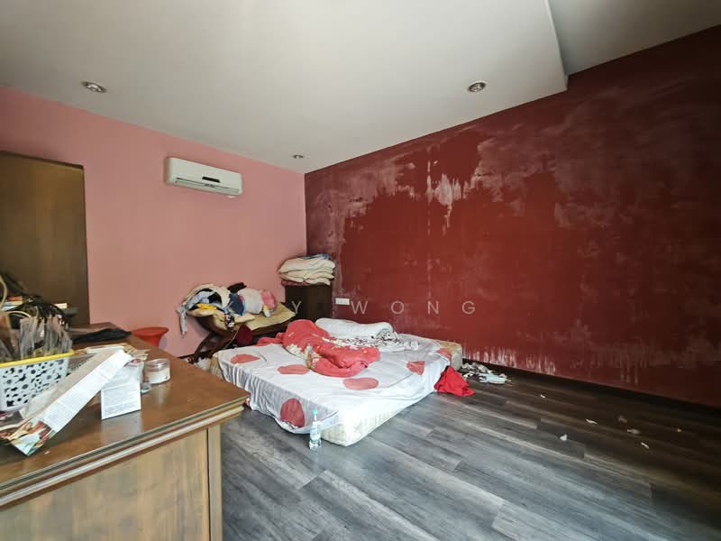 Semi-Detached House for Sale in Bukit Dumbar (Jelutong) - Kay Wong - Bedroom - PropertyGuru.com.my