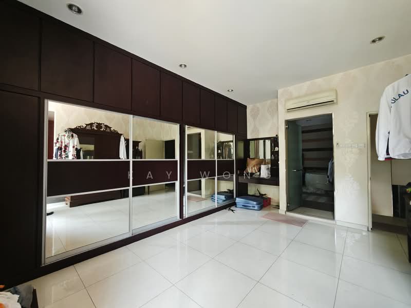 Semi-Detached House for Sale in Bukit Dumbar (Jelutong) - Kay Wong - Bedroom - PropertyGuru.com.my