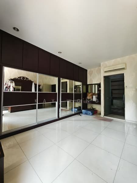 Semi-Detached House for Sale in Bukit Dumbar (Jelutong) - Kay Wong - Bedroom - PropertyGuru.com.my