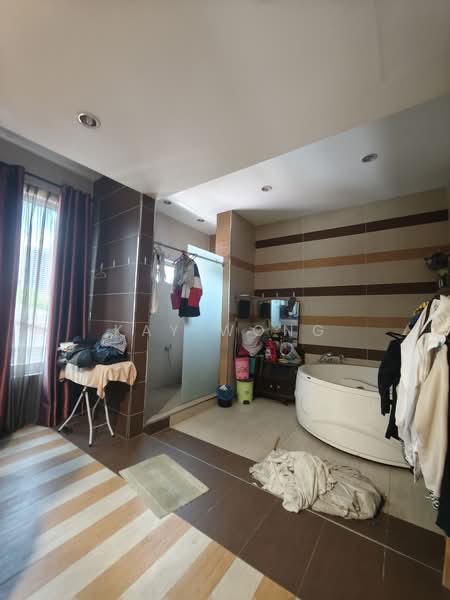 Semi-Detached House for Sale in Bukit Dumbar (Jelutong) - Kay Wong - Bathroom - PropertyGuru.com.my