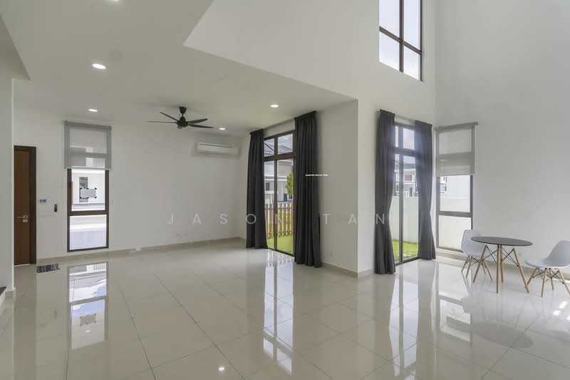Rumah Berkembar untuk Dijual di Setia Alam (Selangor) - Jason Tan - Living Room - PropertyGuru.com.my