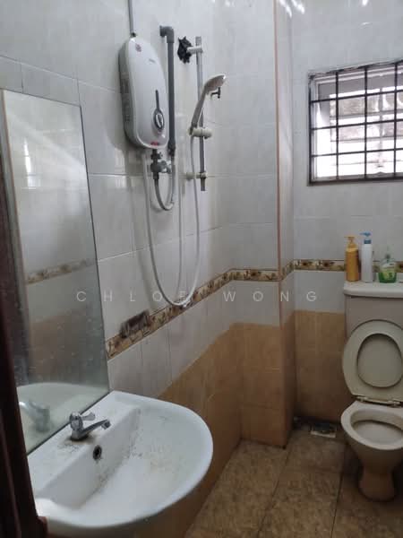 2-storey Terraced House for Rent in Usj 6 (Subang Jaya) - Chloe Wong - Bathroom - PropertyGuru.com.my
