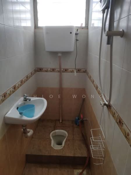 2-storey Terraced House for Rent in Usj 6 (Subang Jaya) - Chloe Wong - Bathroom - PropertyGuru.com.my