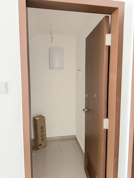 2-storey Terraced House for Rent in Bandar Dato Onn (Tebrau) - Samantha Tang - Entrance - PropertyGuru.com.my