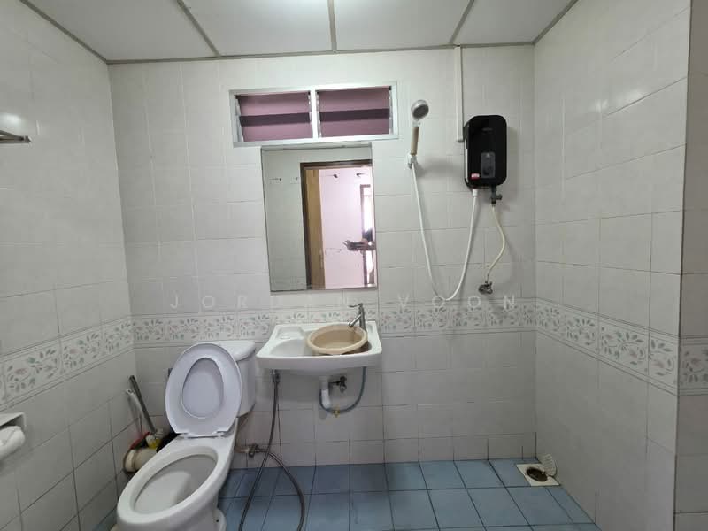 Putra Place Condominium untuk Untuk Disewa - RM 1,800 /bulan, Apr 2026 - Bathroom - PropertyGuru.com.my
