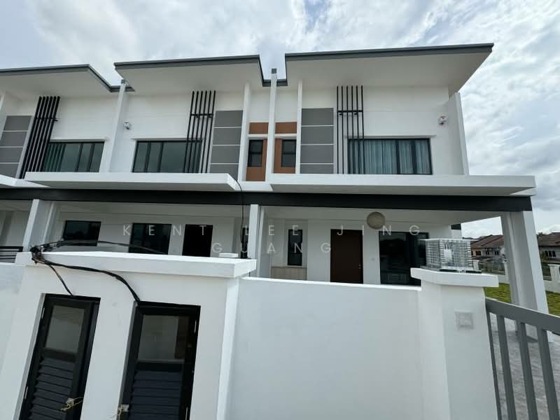 Rumah Teres 2 Tingkat untuk Dijual di Bukit Raja (Selangor) - Kent Lee Jing Guang - Exterior - PropertyGuru.com.my