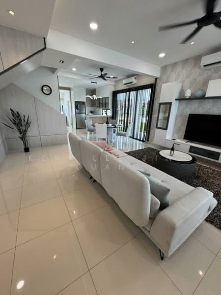 Rumah Teres 2 Tingkat untuk Dijual di Bukit Raja (Selangor) - Kent Lee Jing Guang - Living Room - PropertyGuru.com.my