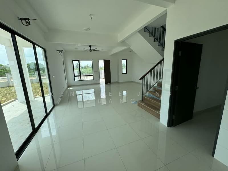 2-storey Terraced House for Sale in Aman Perdana (Kapar) - Kent Lee Jing Guang - Living Room - PropertyGuru.com.my