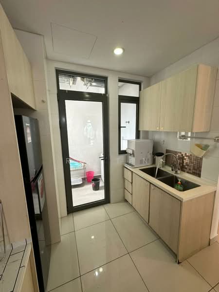Condominium for Rent at Vivo Residential Suites - Rex Tan - Kitchen - PropertyGuru.com.my