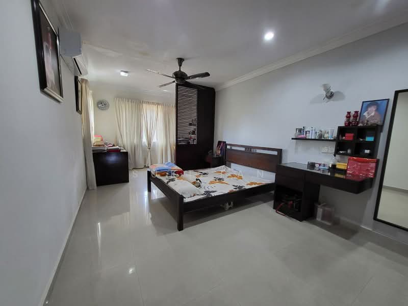 2-storey Terraced House for Sale in Jalan Klang Lama (Old Klang Road) (Kuala Lumpur) - Suki Tan - Bedroom - PropertyGuru.com.my