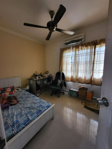 2-storey Terraced House for Sale in Jalan Klang Lama (Old Klang Road) (Kuala Lumpur) - Suki Tan - Bedroom - PropertyGuru.com.my