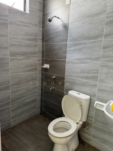 2-storey Terraced House for Sale in Taman Bestari Indah (Ulu Tiram) - Yucong . - Bathroom - PropertyGuru.com.my