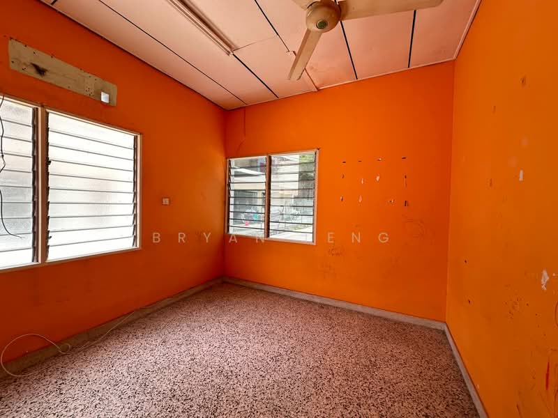 LANDED SINGLE STOREY 5188 SF AT JELUTONG AMPLE PARKING SPACE untuk Untuk Disewa - RM 6,000 /bulan, Apr 2026 - Interior - PropertyGuru.com.my