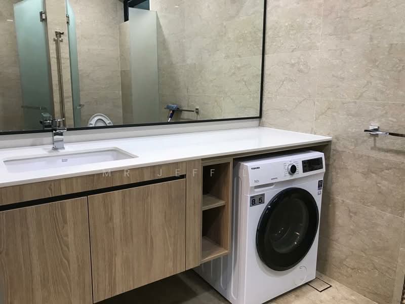 Service Residence for Sale at 10 Stonor - Mr Jeff Low - Bathroom - PropertyGuru.com.my
