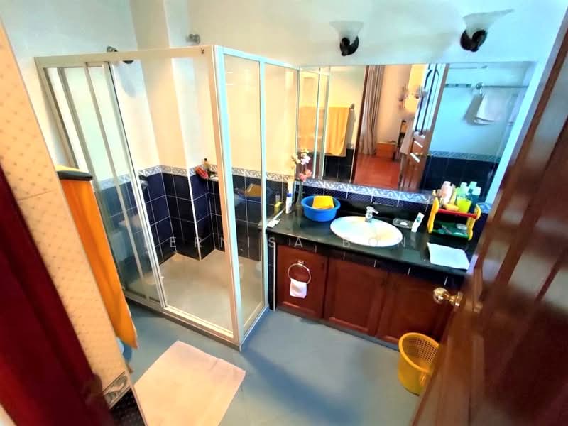 Bungalow for Sale in SS3 (Petaling Jaya) - Bernisa Bon - Bathroom - PropertyGuru.com.my