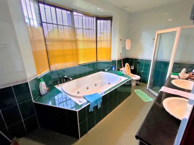Bungalow for Sale in SS3 (Petaling Jaya) - Bernisa Bon - Bathroom - PropertyGuru.com.my