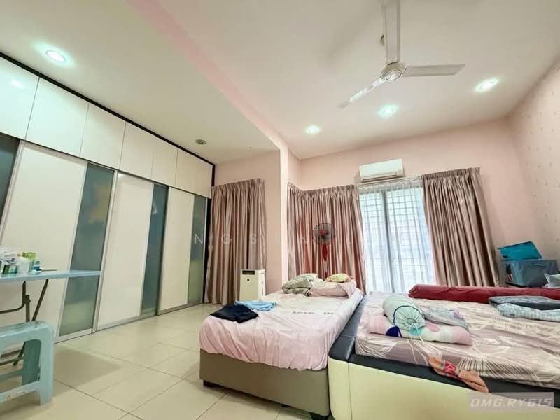 2-storey Terraced House for Sale in Setia Indah (Setia Alam) - Yongsen Lim - Bedroom - PropertyGuru.com.my