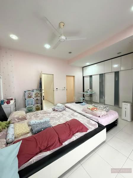 2-storey Terraced House for Sale in Setia Indah (Setia Alam) - Yongsen Lim - Bedroom - PropertyGuru.com.my
