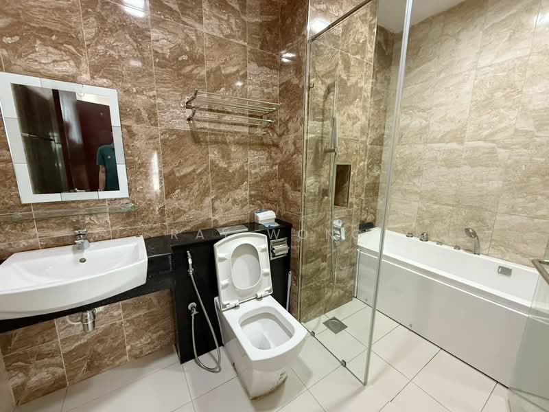 Service Residence for Rent at Paragon Suites @ CIQ - Ray Wong - Bathroom - PropertyGuru.com.my