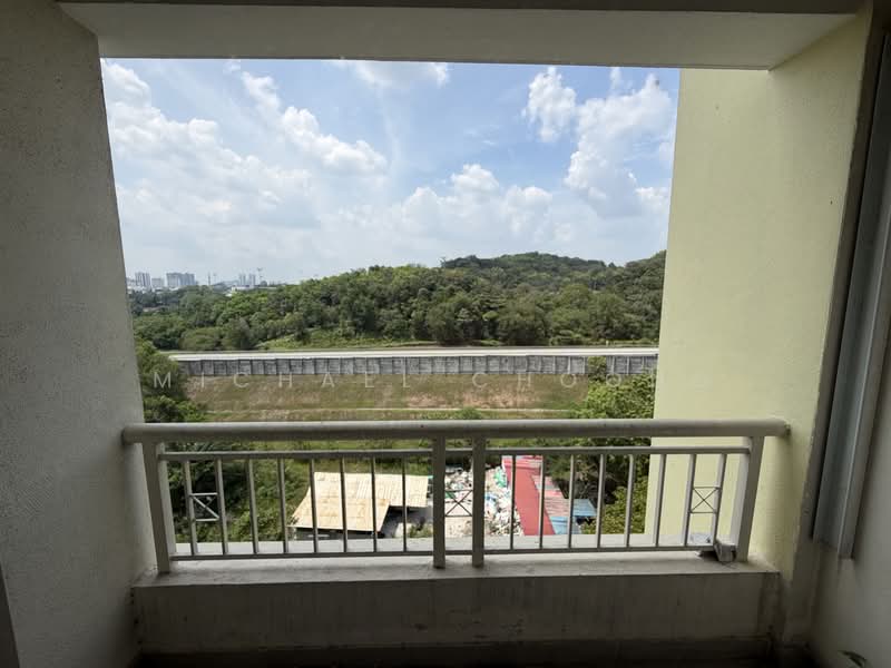 Kondominium untuk Dijual di Desaria Villa - Michael Choong - Balcony - PropertyGuru.com.my