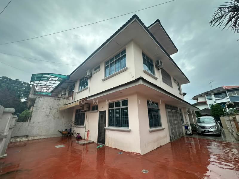 Semi-Detached House for Sale in Taman Bukit Jaya (Ulu Tiram) - Tommy Tai - Exterior - PropertyGuru.com.my