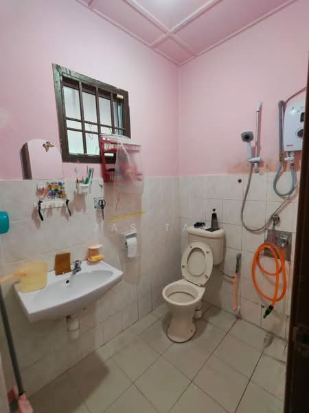 Taman Setia Indah untuk Untuk Dijual - RM 760,000, Apr 2026 - Bathroom - PropertyGuru.com.my