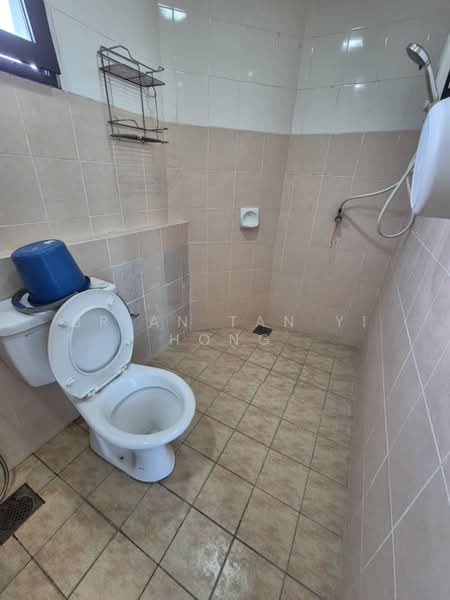 Condominium for Rent at Changkat View - Brian Tan Yi Hong - Bathroom - PropertyGuru.com.my