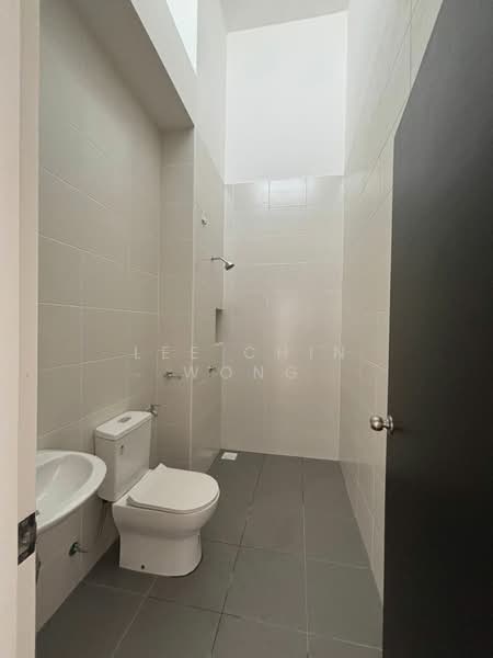 Cluster House for Sale in Iskandar Puteri (Nusajaya) (Johor) - Lee Chin Wong - Bathroom - PropertyGuru.com.my