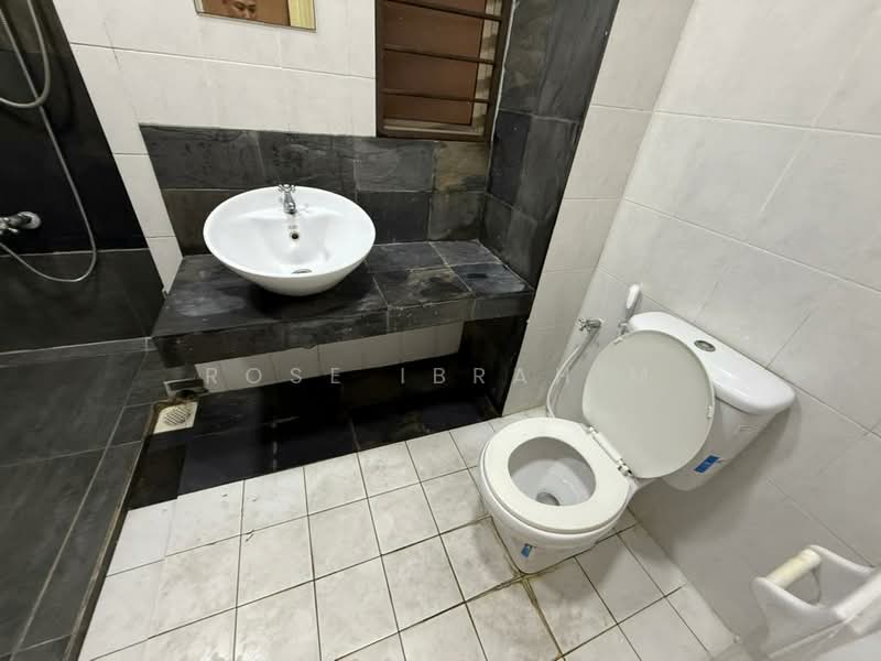 Service Residence for Rent at Ritze Perdana 1 - Rose Ibrahim - Bathroom - PropertyGuru.com.my